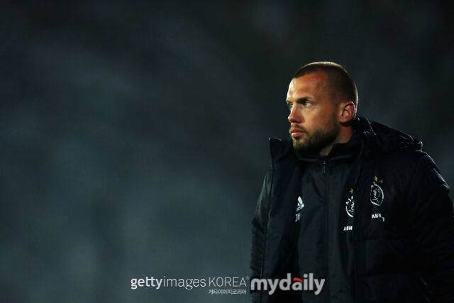 AFC 아약스 U-19 감독 시절의 욘 헤이팅아. /게티이미지코리아