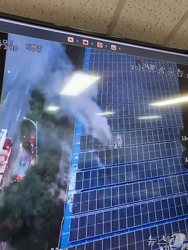 아산 자동차부품 공장 화재 현장. (아산소방서 제공, 재판매 및 DB금지) / 뉴스1