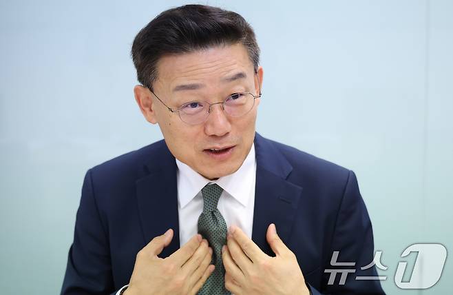 이진식 사행산업통합감독위원회 사무처장이 23이 서울 종로구 뉴스1 본사에서 인터뷰를 하고 있다. ⓒ News1 박지혜 기자