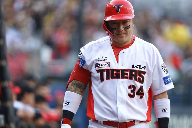 올 시즌을 마치면 계약이 종료돼 새 협상 테이블을 차려야 하는 최형우. KIA 제공