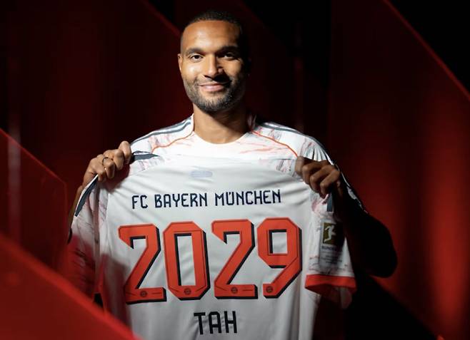 바이에른 뮌헨으로 이적한 요나단 타. 사진=바이에른 뮌헨