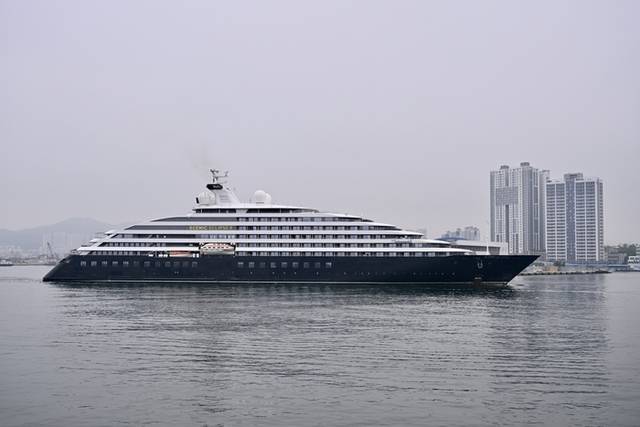 ▲ 초호화 크루즈 시닉 이클립스 Ⅱ호가 29일 속초항에 입항했다.