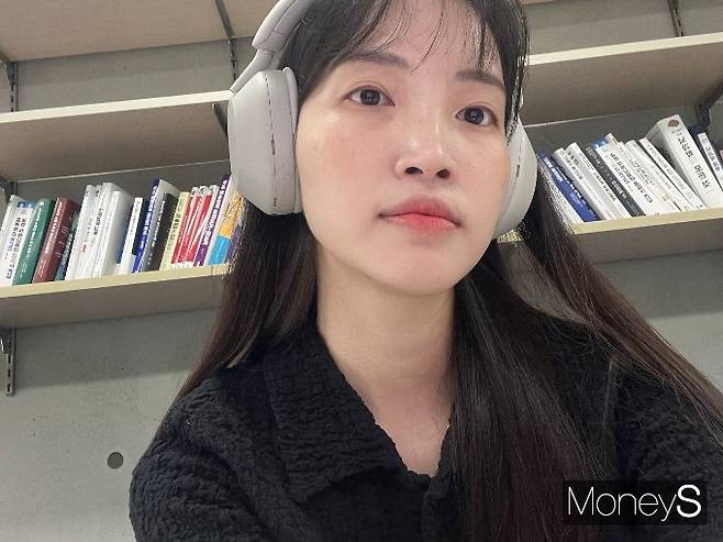 서울대 '인지과학 협동과정' 석사를 준비하는 대학원생 김민지씨(27)는 연구진을 향한 지원을 강조했다. 사진은 지난 26일 '줌'(ZOOM)으로 기자와 화상 인터뷰 중인 김씨. /사진=유찬우 기자