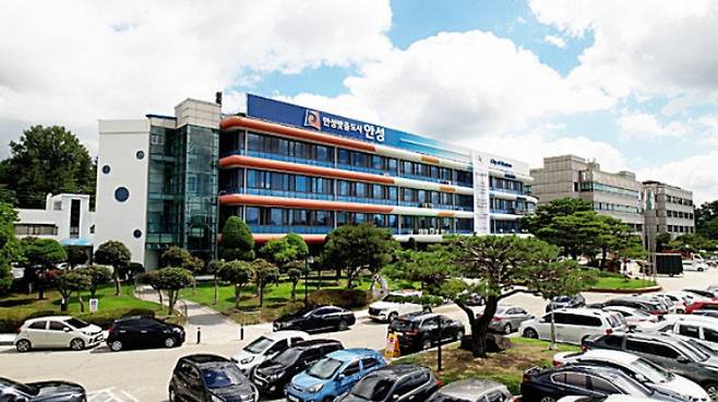안성시청사 전경. /사진제공=안성시