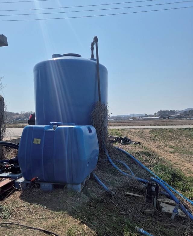 10t 이상의 물탱크를 설치해야 한다.