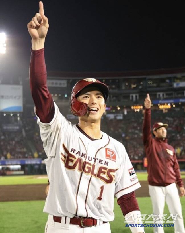 신인 첫해부터 주전 유격수로 출전 중인 무네야마. 2025년 신인 드래프트에서 5개 구단이 그를 1순위로 지명했다. 라쿠텐이 추첨을 거쳐 영입에 성공했다. 사진캡처=라쿠텐 이글스 SNS