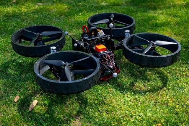 이 로봇의 무게는 약 5.5kg, 높이는 16cm 너비는 65m다. (출처=Ioannis Mandralis/칼텍/커뮤니케이션스 엔지니어링)