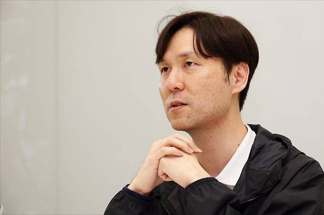 김민재 엔씨 AI 최고기술책임자(CTO)가 23일 오후 경기도 성남시 분당구 엔씨소프트 R&D센터에서 데일리안과 인터뷰를 하고 있다.ⓒ데일리안 홍금표 기자