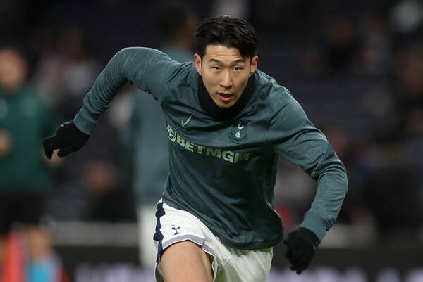 ▲ 손흥민은 2010년 독일 함부르크에서 프로 데뷔한 뒤, 바이어 04 레버쿠젠을 거쳐 2015년 토트넘에 입단했다. 손흥민은 이적 후 첫 시즌을 제외하고 매 시즌 두 자릿수 공격 포인트를 기록하며 프리미어리그의 정상급 공격수로 거듭났다. ⓒ연합뉴스/REUTERS