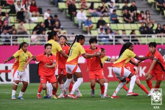 한국(빨간색 유니폼)-콜롬비아 경기 장면. /사진=대한축구협회 제공