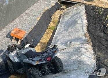 1일 오후 3시 43분쯤 강원 평창군 미탄면 회동리 소재 한 도로를 주행하던 사륜 오토바이가 도로 옆 약 3m 아래 경사지로 추락, 운전자인 A 씨(65)가 숨졌다./사진=뉴스1