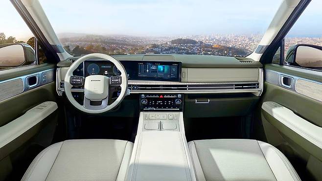 현대차 싼타페 하이브리드 실내