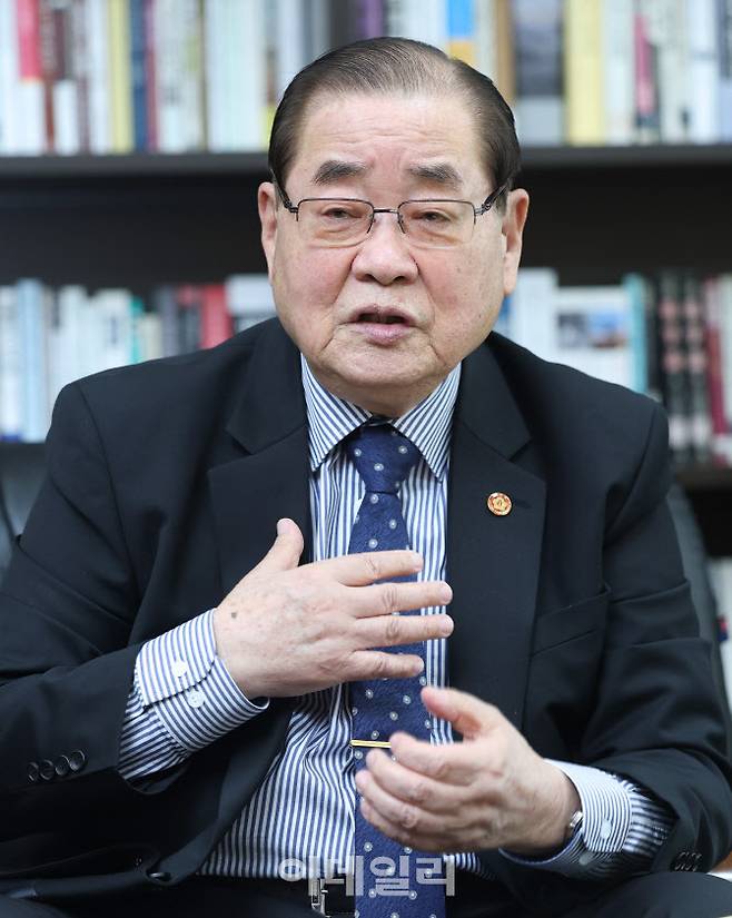 이종찬 광복회장이 이데일리와 인터뷰에서 홍범도 장군 흉상 철거에 대해 반대입장을 분명히 하고 있다. (사진노진환 기자)