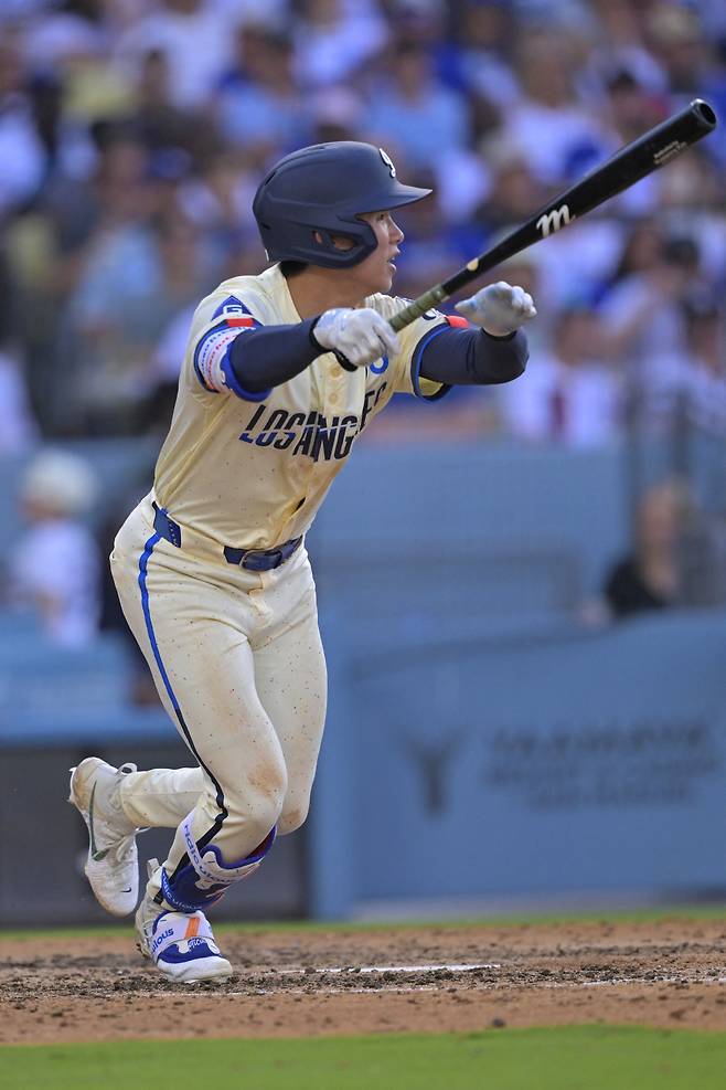 LA 다저스 김혜성이 지난 1일(한국시각) 뉴욕 양키스와의 홈경기에서 5회 좌전안타를 터뜨리고 있다. Imagn Images연합뉴스