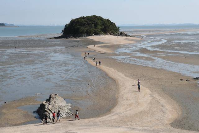 인천 옹진군 영흥면 선재리 목섬의 모습. 한국일보 자료사진