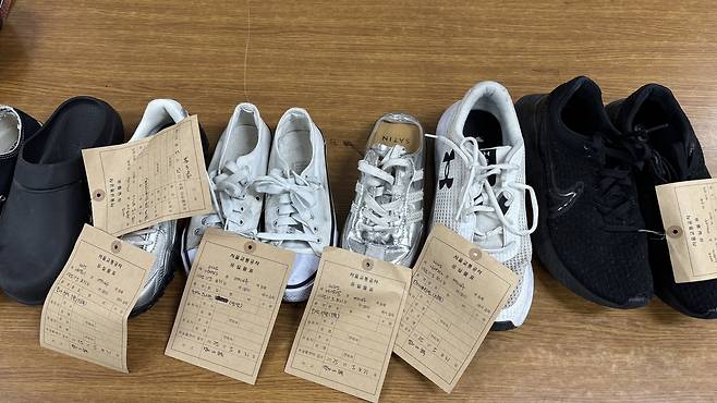 지하철 5호선 여의나루역 지하 2층 고객안전센터에 지난달 30일 방화사건 당시 유실물이 놓여 있는 모습. 문이림 기자.