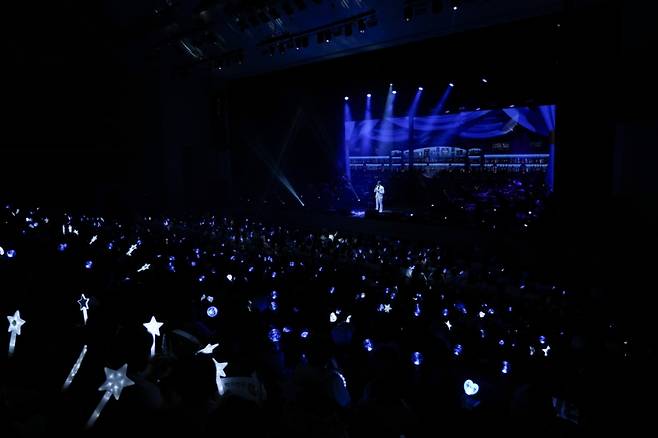 박지현, 깜박이 켜고 부산 접수