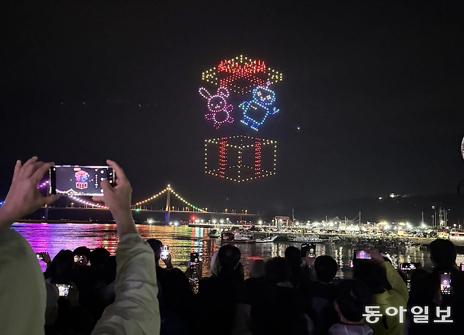 호남권 최대 규모 드론쇼가 7일 전남 고흥군 녹동항 바다정원에서 펼쳐진다. 고흥군 제공.