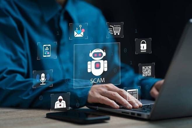 큐싱은 QR 코드와 피싱의 합성어다 / 출처=셔터스톡