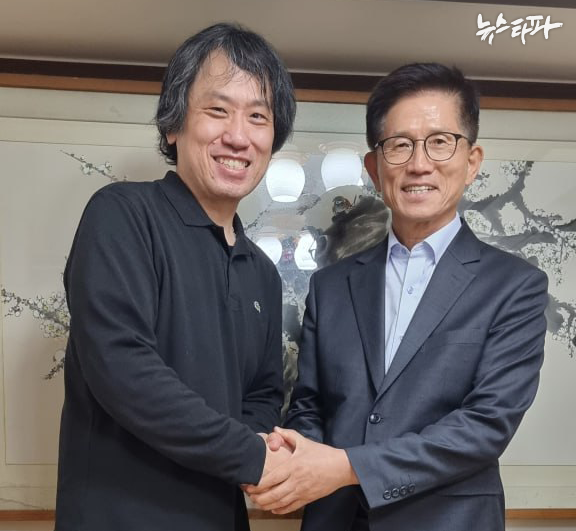 김병수 위원장과 김문수 후보가 악수하는 모습(제공 : 김병수)