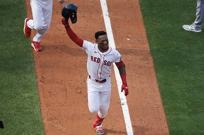 5일 LA 에인절스전서 끝내기 홈런을 친 세단 라파엘라. 보스턴 | EPA연합뉴스