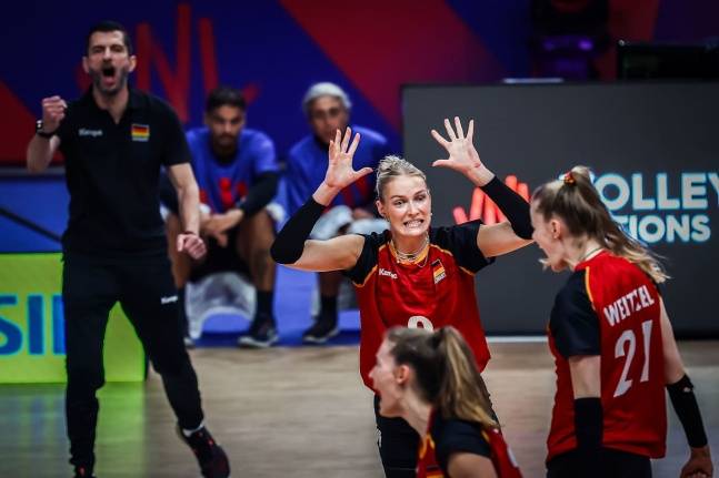 독일 여자배구 국가대표팀이 5일(한국시간) 브라질 리우데자네이루에서 열린 2025 FIVB VNL 대회 1주차 한국과 경기에서 득점 후 기뻐하고 있다. /사진=VNL 공식 홈페이지 제공