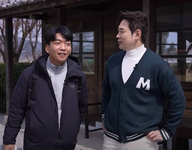 백종원 더본코리아 대표 유튜브 채널에 올라온 남원 춘향제 홍보 영상에 출연한 임태훈 셰프(왼쪽)와 방송인 조충현. /유튜브