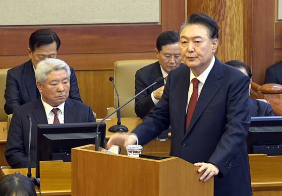 윤석열 전 대통령이 지난 2월 25일 서울 종로구 헌법재판소에서 열린 윤 대통령 탄핵심판 11차 변론에서 최종 의견 진술을 하고 있다. 사진=헌법재판소