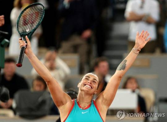 결승 진출에 기뻐하는 사발렌카 / 사진=연합뉴스