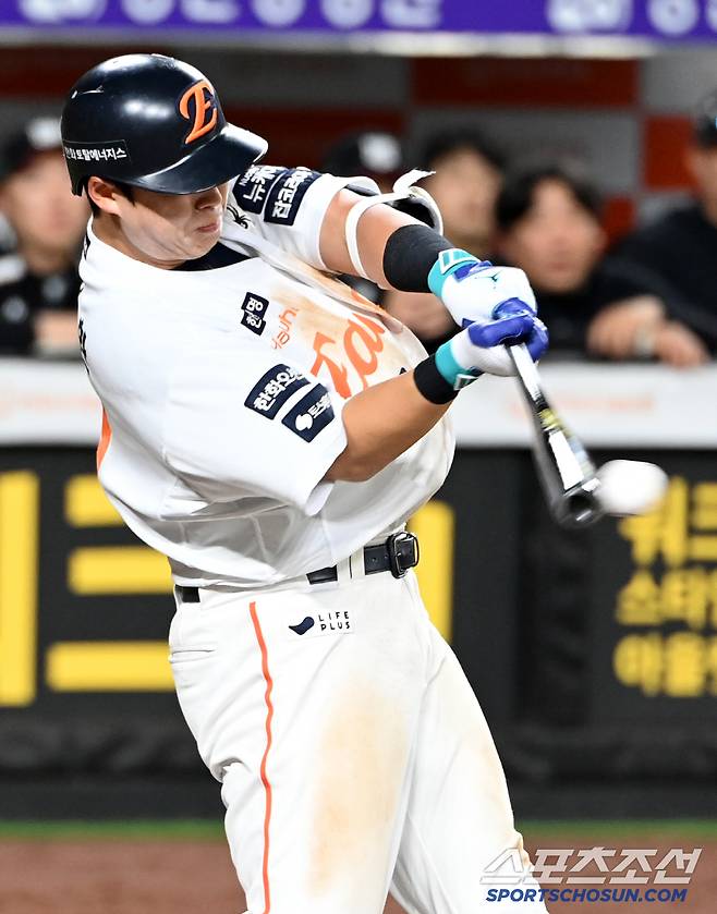 5일 대전 한화생명볼파크에서 열린 KT와 한화의 경기, 9회말 1사 1루 한화 노시환이 안타를 치고 있다. 대전=허상욱 기자wook@sportschosun.com/2025.06.05/