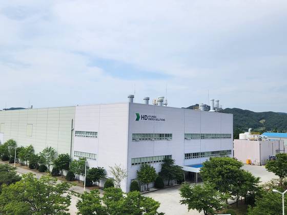탠덤셀 기술 개발 연구가 이뤄지고 있는 충북 음성군에 위치한 HD현대에너지솔루션 공장 전경. 사진 HD현대에너지솔루션