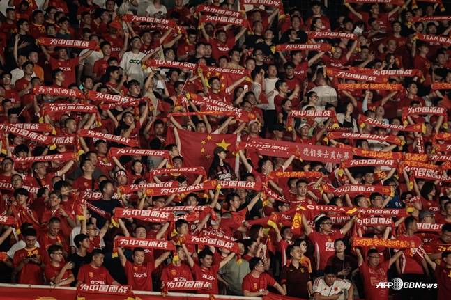 지난 5일 인도네시아 원정을 간 중국 팬들. /AFPBBNews=뉴스1