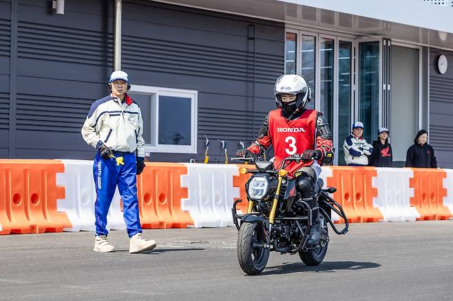 혼다 에듀케이션 센터가 운영 중인 ‘비기너 매뉴얼’ 코스 교육 현장 모습. 혼다코리아 제공