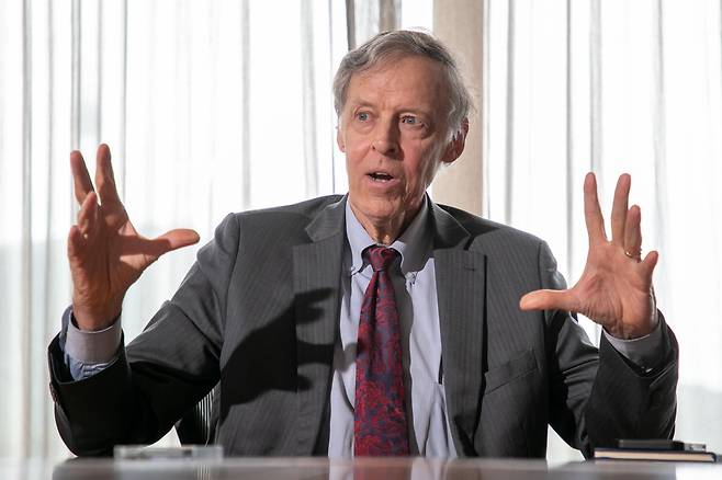 2025년 5월 20일 오후 서울 중구 신라호텔에서 '2025 아시안 리더십 컨퍼런스'에 참석하는 로버트 앳킨슨 itif 회장이 본지와의 인터뷰를 갖고 있다. /장련성 기자