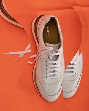 테스토니 모에나 스니커즈