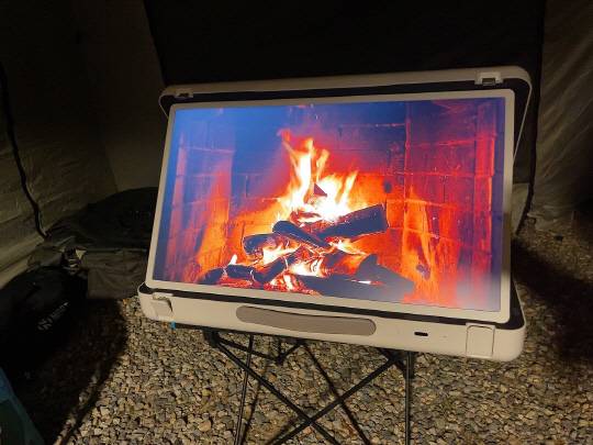 LG 스탠바이미Go 모닥불 테마. 장우진 기자