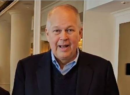 윌리엄 윌슨 총재가 국민일보와 인터뷰하는 모습.