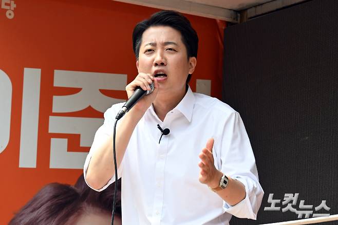이준석 개혁신당 대선 후보가 지난달 28일 서울 여의도 여의도공원에서 유세를 펼치고 있다. 윤창원 기자