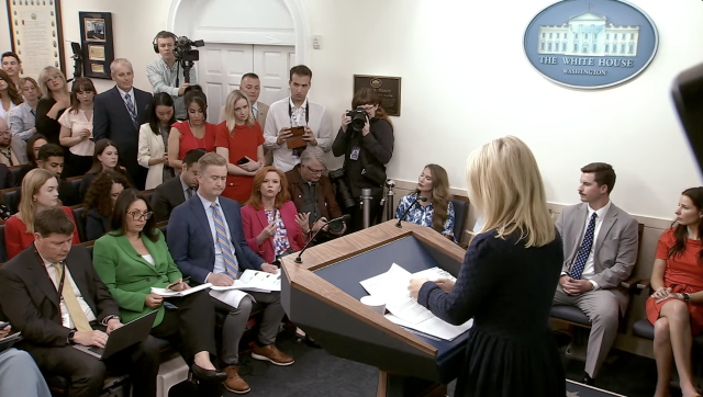 미국 백악관 프레스룸 생중계 화면 캡처