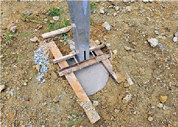 (주)송천의 ‘천공그라우팅 시공’ 중 그라우팅 및 기둥 삽입