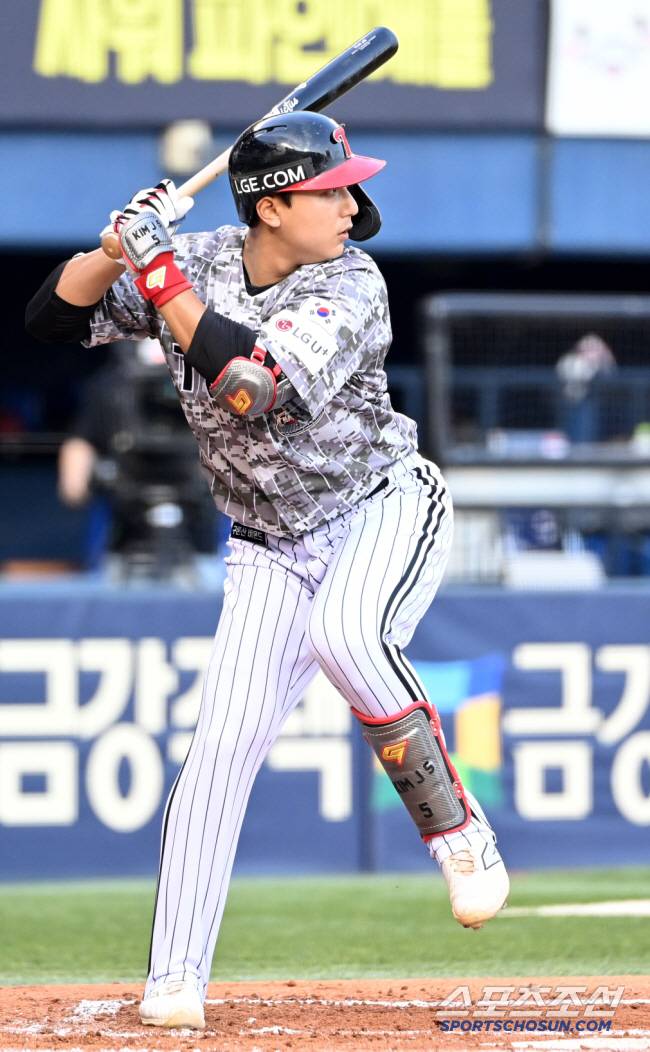 27일 잠실야구장에서 열린 삼성과 LG의 경기, LG 김주성이 타격을 하고 있다. 잠실=허상욱 기자wook@sportschosun.com/2024.06.27/