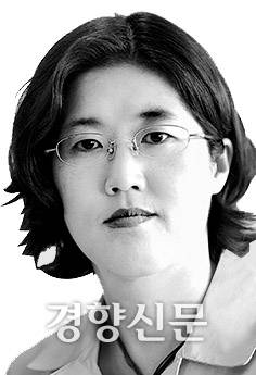 김민아 경향신문 칼럼니스트