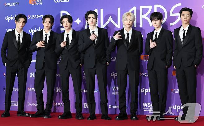 엔하이픈 니키(왼쪽부터)와 희승, 제이크, 성훈, 정원, 선우, 제이 2025.2.22/뉴스1 ⓒ News1 권현진 기자