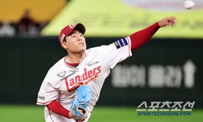 31일 인천 SSG랜더스필드에서 열린 SSG와 롯데의 경기. 투구하고 있는 SSG 김택형. 인천=송정헌 기자songs@sportschosun.com/2024.07.31/
