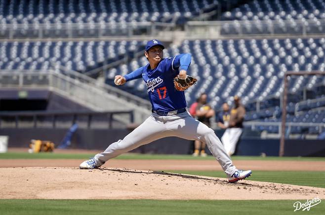 LA 다저스 오타니 쇼헤이가 11일(한국시각) 펫코파크에서 마운드에 올라 라이브 피칭을 하고 있다. 사진=LA 다저스 구단 공식 X 계정