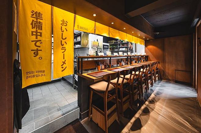 본아이에프 일본 라멘 전문점 멘지 홍대점 전경ⓒ본아이에프