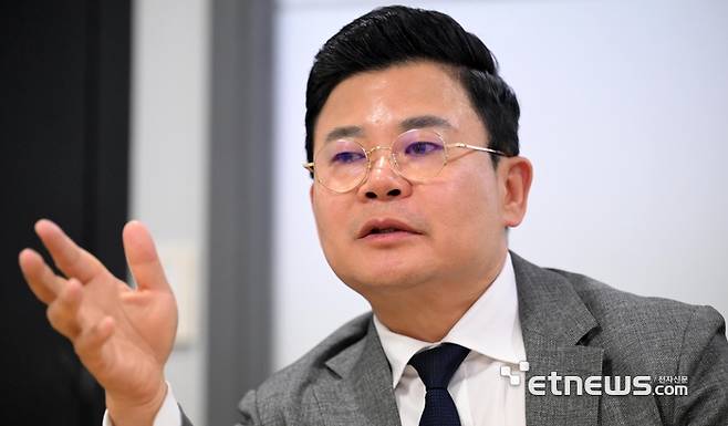 고준용 시큐어링크 대표가 VPN 보안 취약성을 보완하기 위한 해법에 대해 설명하고 있다. 이동근기자 foto@etnews.com