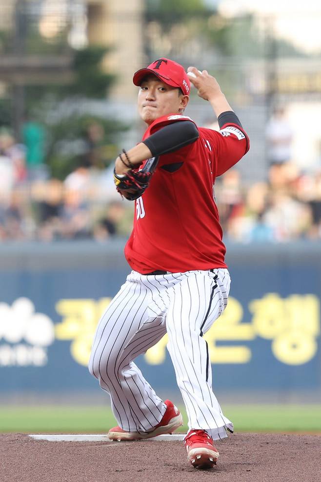 KIA 김도현은 11일 광주 삼성과 홈경기에서 선발등판해 5.2이닝 2실점으로 활약했다. 그는 5선발로 시즌을 시작했지만, 국내 에이스처럼 빼어난 지표를 자랑하며 선발진에 힘을 보태고 있다. 사진제공|KIA 타이거즈