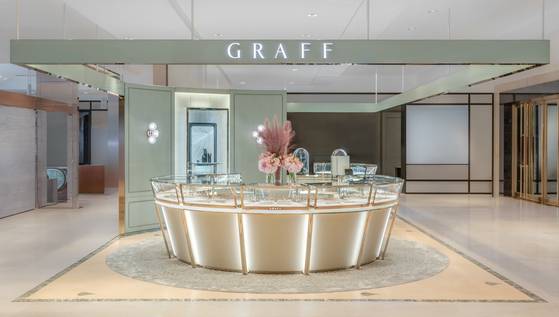 그라프 롯데 본점 매장. 지난 3월 말 새롭게 매장을 오픈했다. 사진 그라프