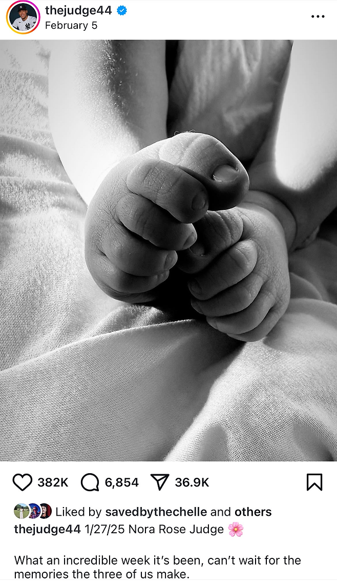 지난 2월 득녀 소식을 전한 저지 SNS